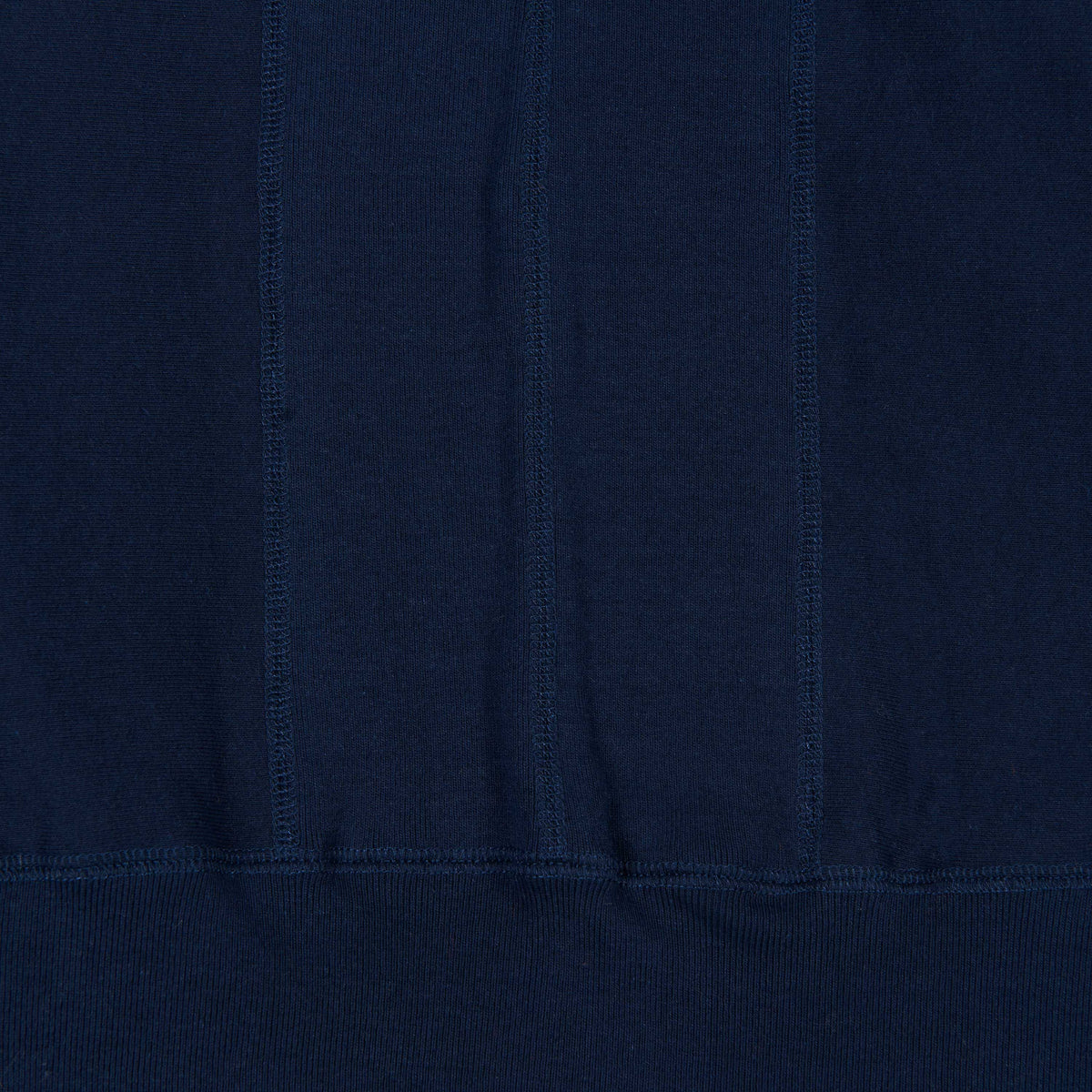 4004 CLASSIC CREWNECK