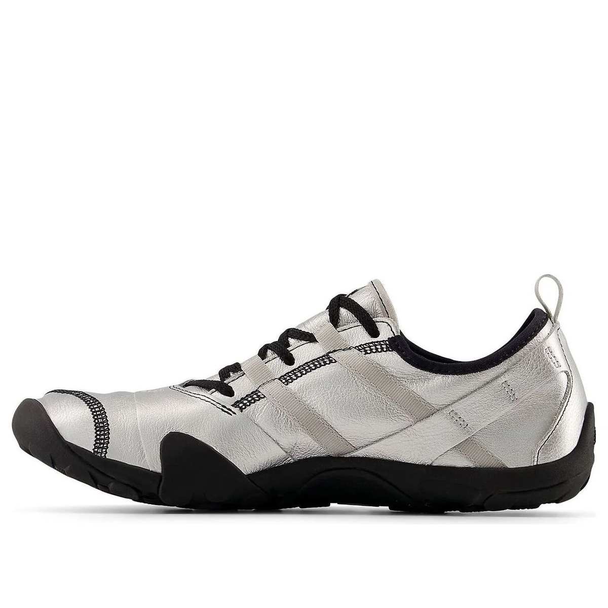 New Balance MT10 "Light Metallic Silver Black" (MT10O8SW)