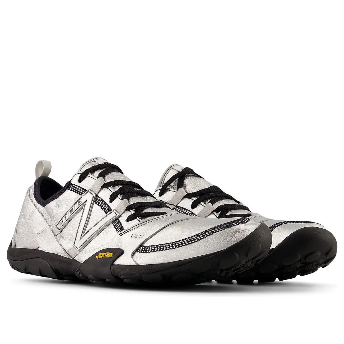 New Balance MT10 "Light Metallic Silver Black" (MT10O8SW)