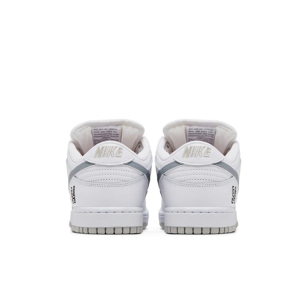 Nike x Supreme SB Dunk Low “94 White Metallic Silver” (HQ8487-100)
